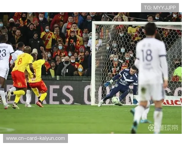 朗斯继续引领法甲，萨热将铁血战术发挥到极致