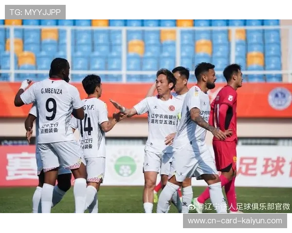 辽宁铁人邦本宜裕边路助攻锋线完成二次机会